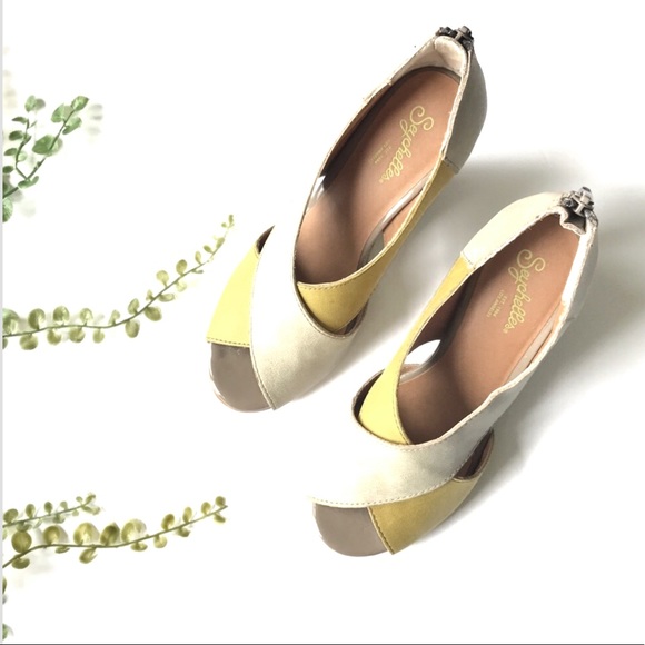 Seychelles Shoes - Seychelles wedges yellow grey